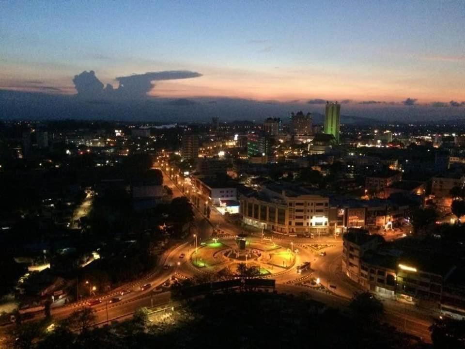 Dnaura Homestay Batu Buruk Terengganu Kuala Terengganu Extérieur photo
